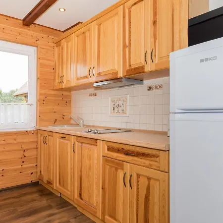 Comfortable With Swimming Pools, Holiday home *