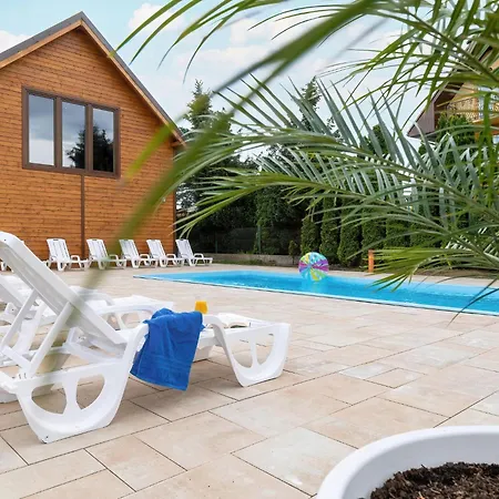 בית נופש Comfortable With Swimming Pools, רבאל